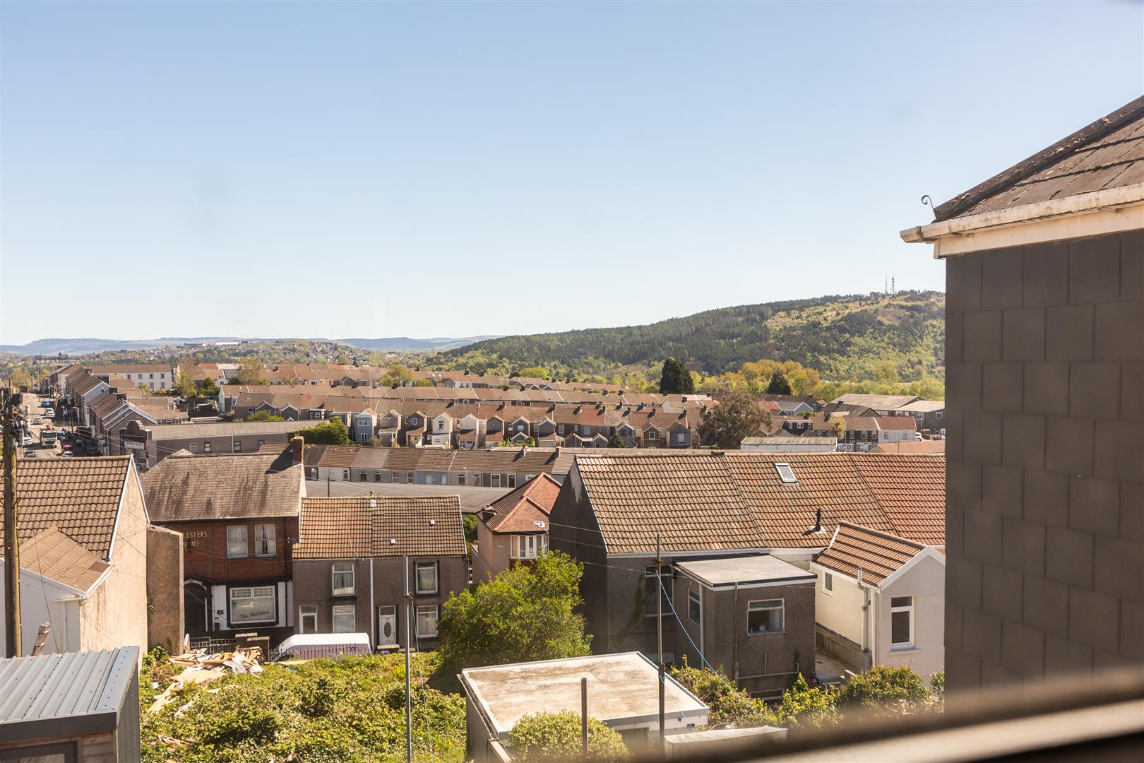 Lynn Street, Cwmbwrla, Swansea, SA5 8BB